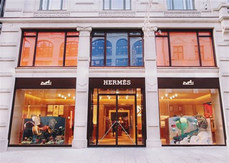 Hermès unveils their newly located store in Nedre Slottsgate 15.